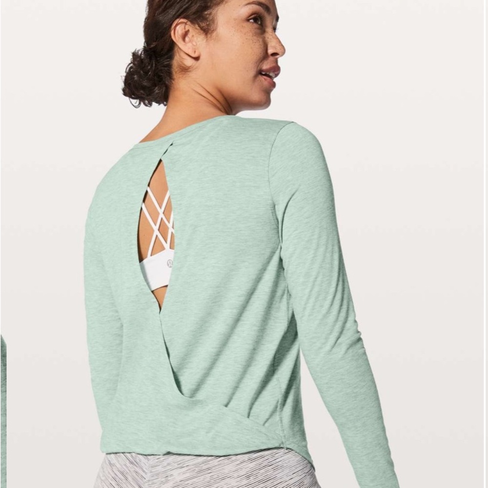 Lululemon Wild Twist Long Sleeve
Heathered Tonic Sea 4